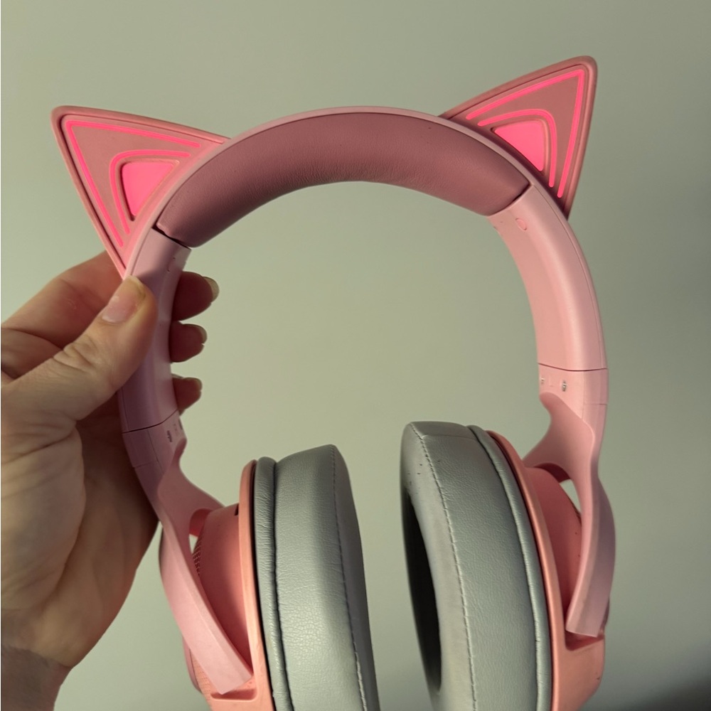 Razer Kraken BT Kitty Headphones
